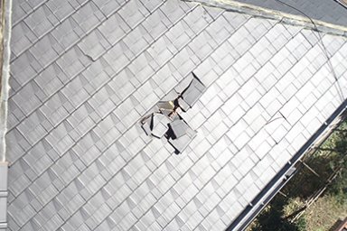 台風で屋根瓦が飛散してしまった