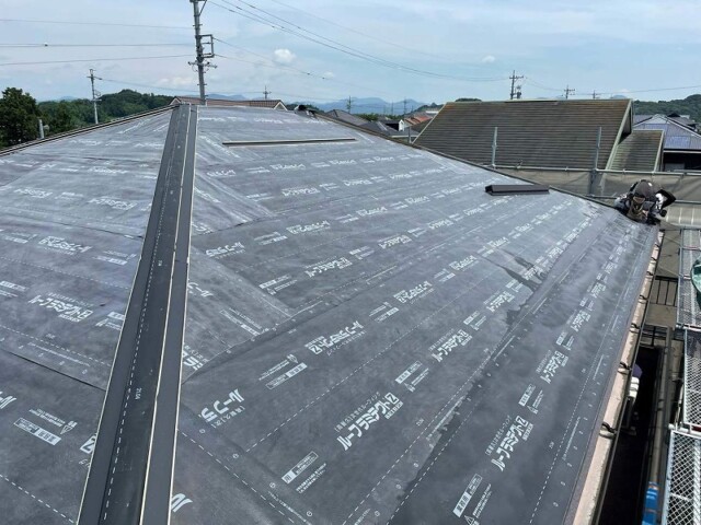 棟板金取付施工完了