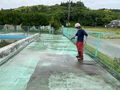 高圧洗浄中