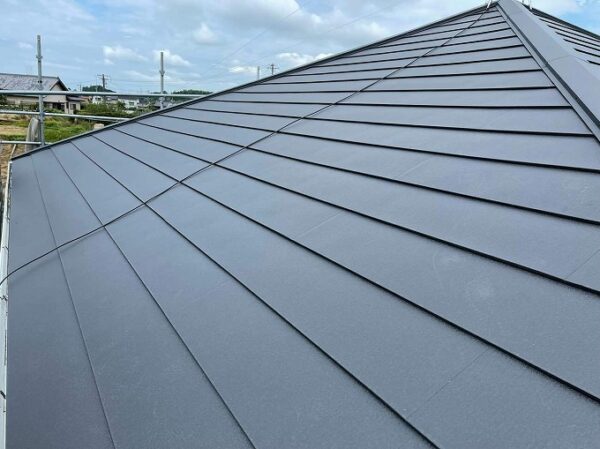 掛川市下垂木 Y様邸 スレート屋根<br/>断熱材入り ガルバリウムカバー工事