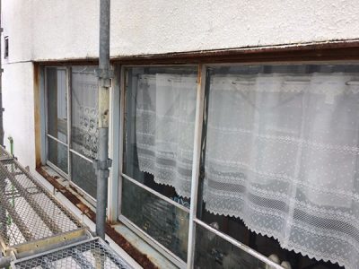 施工前　サッシ枠にサビの発生