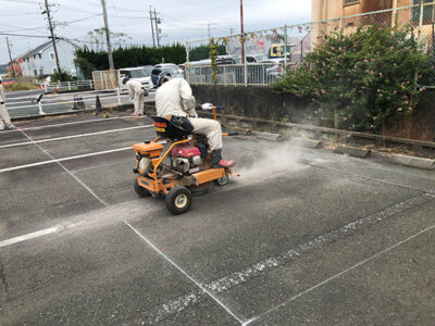 【施工中】駐車場（大）<br />
<br />
ライン抹消中