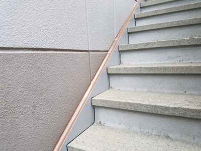 階段ささら　塗装完了