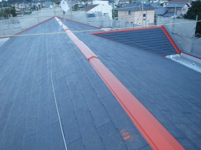【屋根】棟板金　サビ止め塗装　完了