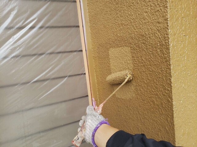 リシン壁（1F)<br />
上塗り塗装