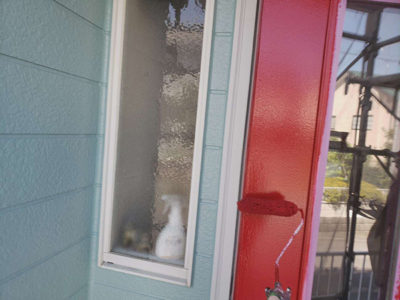 【玄関ドア】外面　上塗り塗装２回目