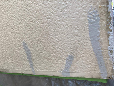 【シーリング補修】完了<br />
<br />
洗浄前、塗装前にモルタル壁のヒビを補修しました。