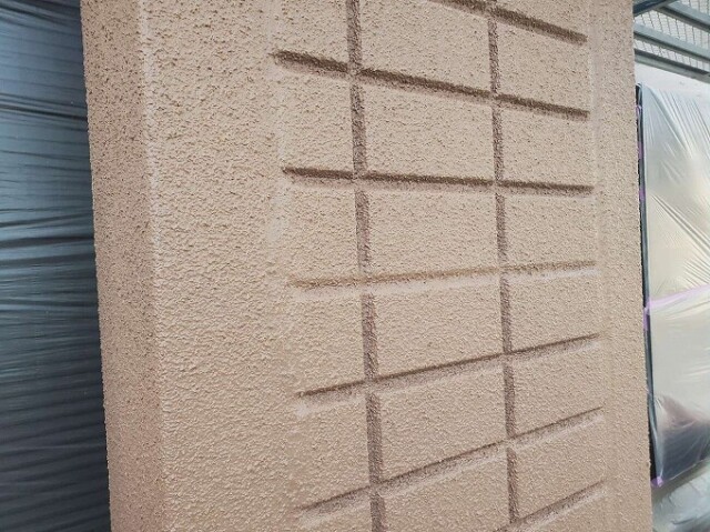 ALC壁（上塗り完了）
