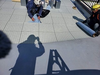 掛川市玩具老舗トイフルエポック様、《屋上防水工事》の施工が完了しました。