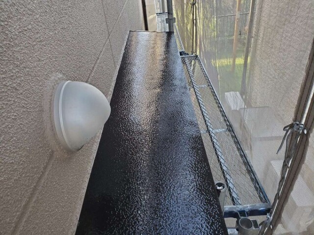 霧除け庇　シリコン塗装完了