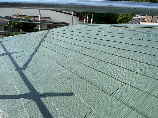 屋根<br />
シリコン塗装+無機クリアー塗装完了