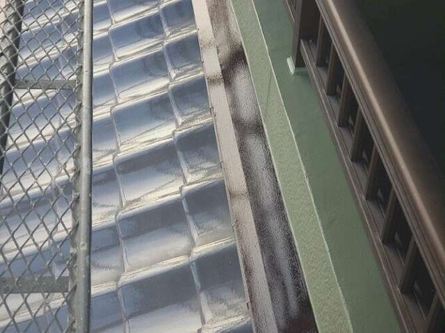 屋根水切り　シリコン塗装完了