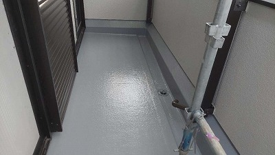 ベランダ床　防水保護塗装完了