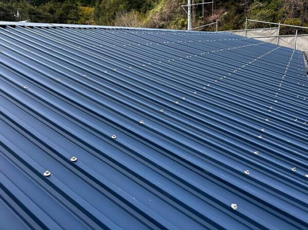 周智郡森町一宮 S製作所様 アスベストガルバリューム鋼板 屋根カバー工事
