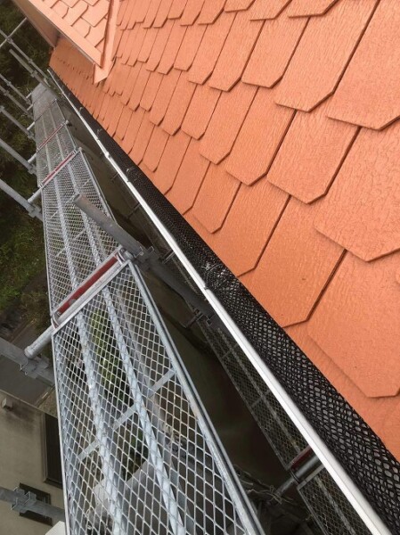 掛川市杉谷 T様邸 雨樋交換工事・木の葉除けネット設置しました