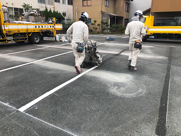 駐車場②ライン引き（溶融式仕様）です。