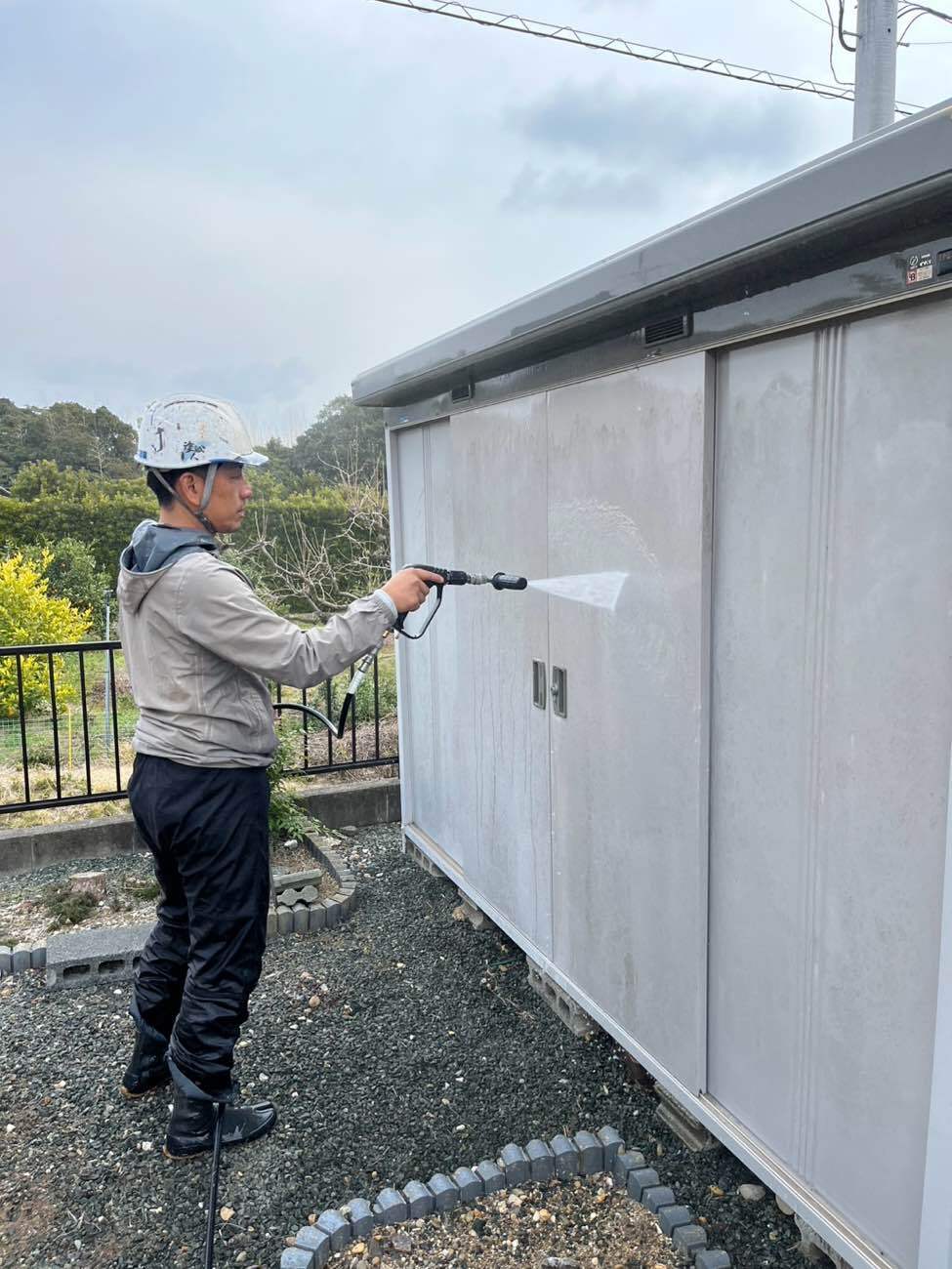 <strong>高圧洗浄(倉庫)</strong><br>