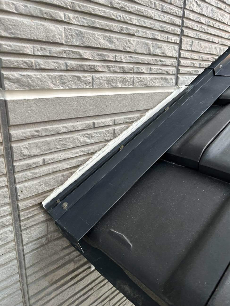 <strong>シーリング補修完了</strong><br>