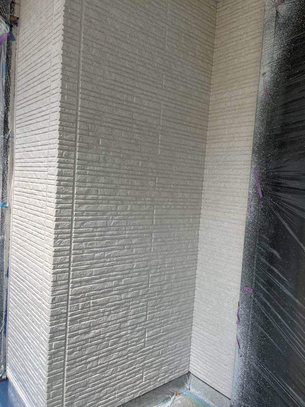 <strong>外壁(吹付け模様仕上げ)グランストーン完了</strong><br>