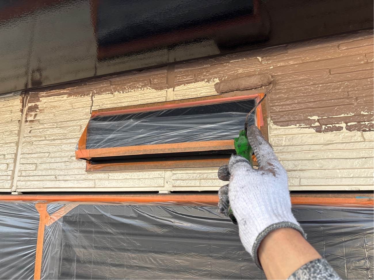 <strong>中塗り塗装(濃色)</strong><br>