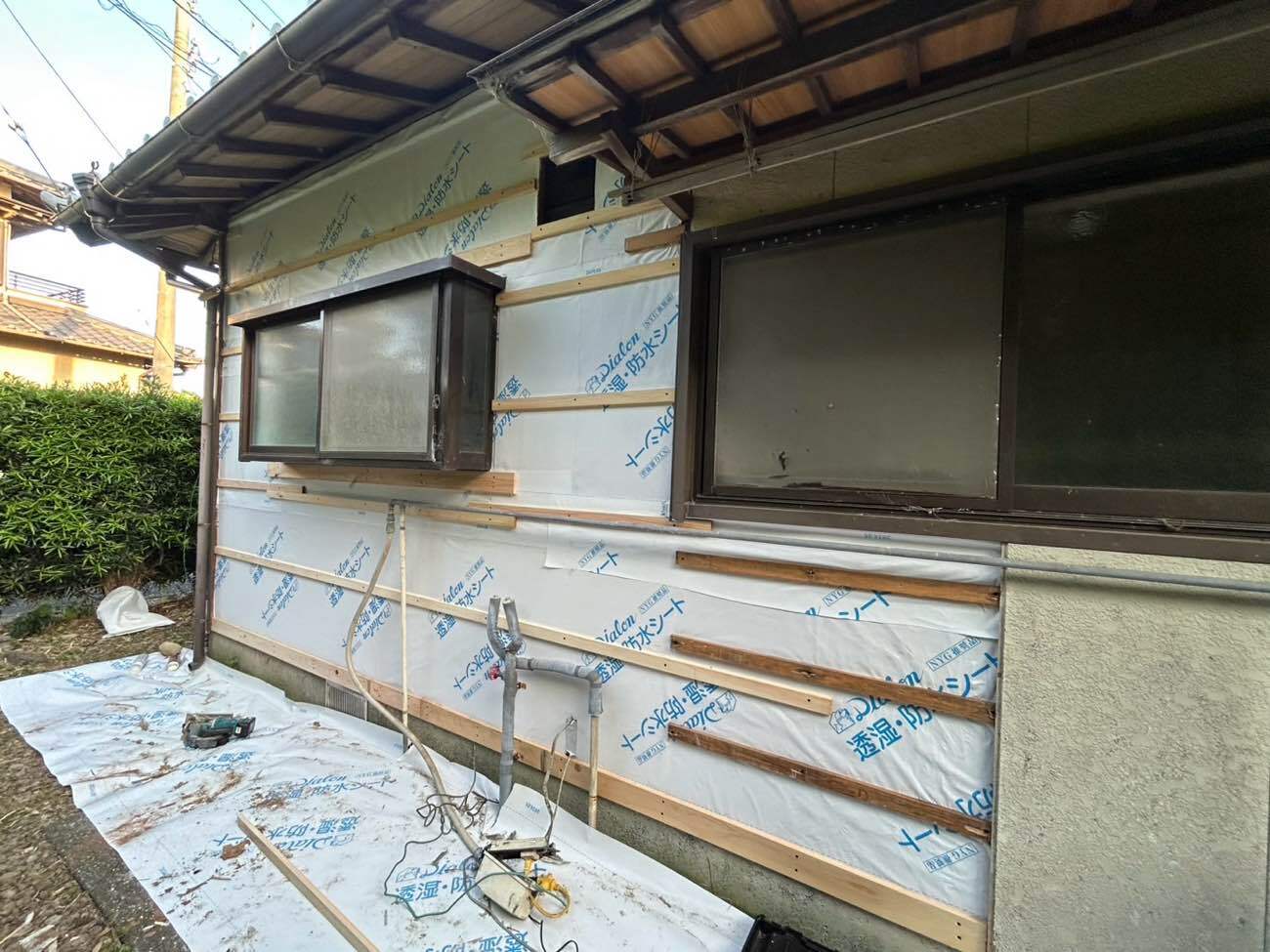 防水シートと胴縁設置