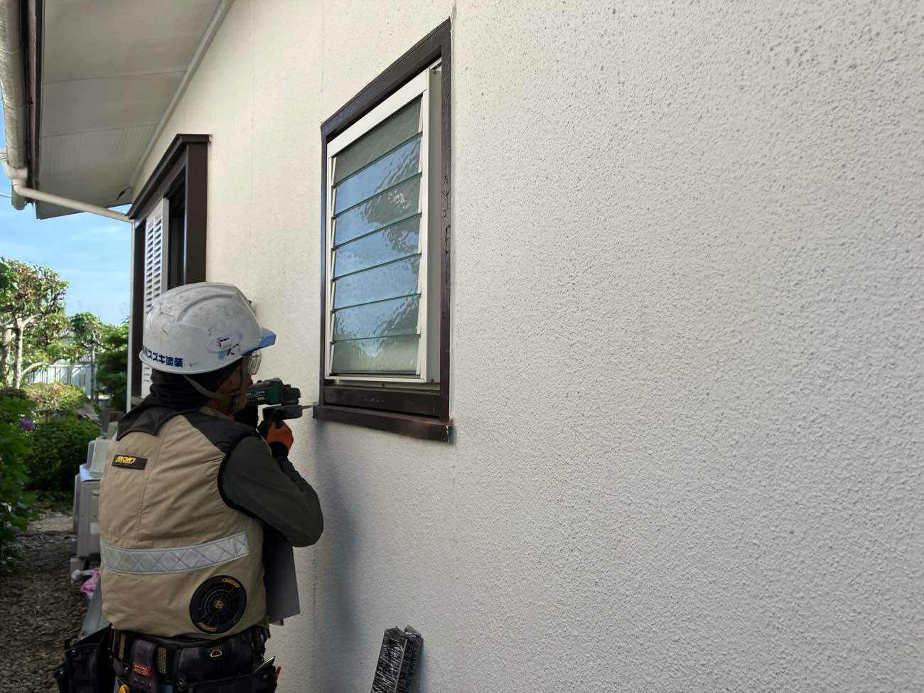 窓枠 板金カバー