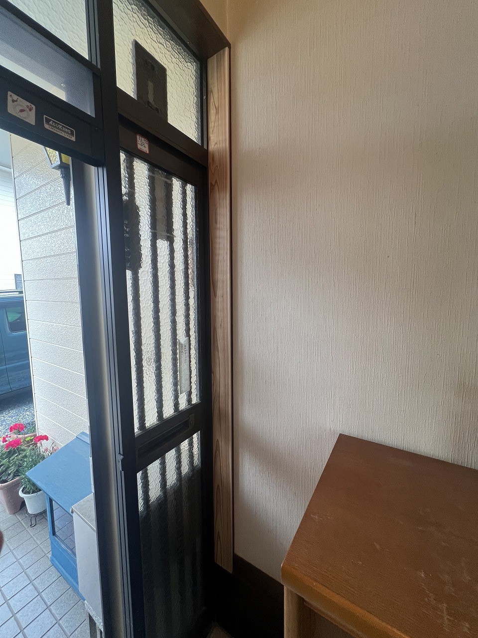玄関ドア 交換中