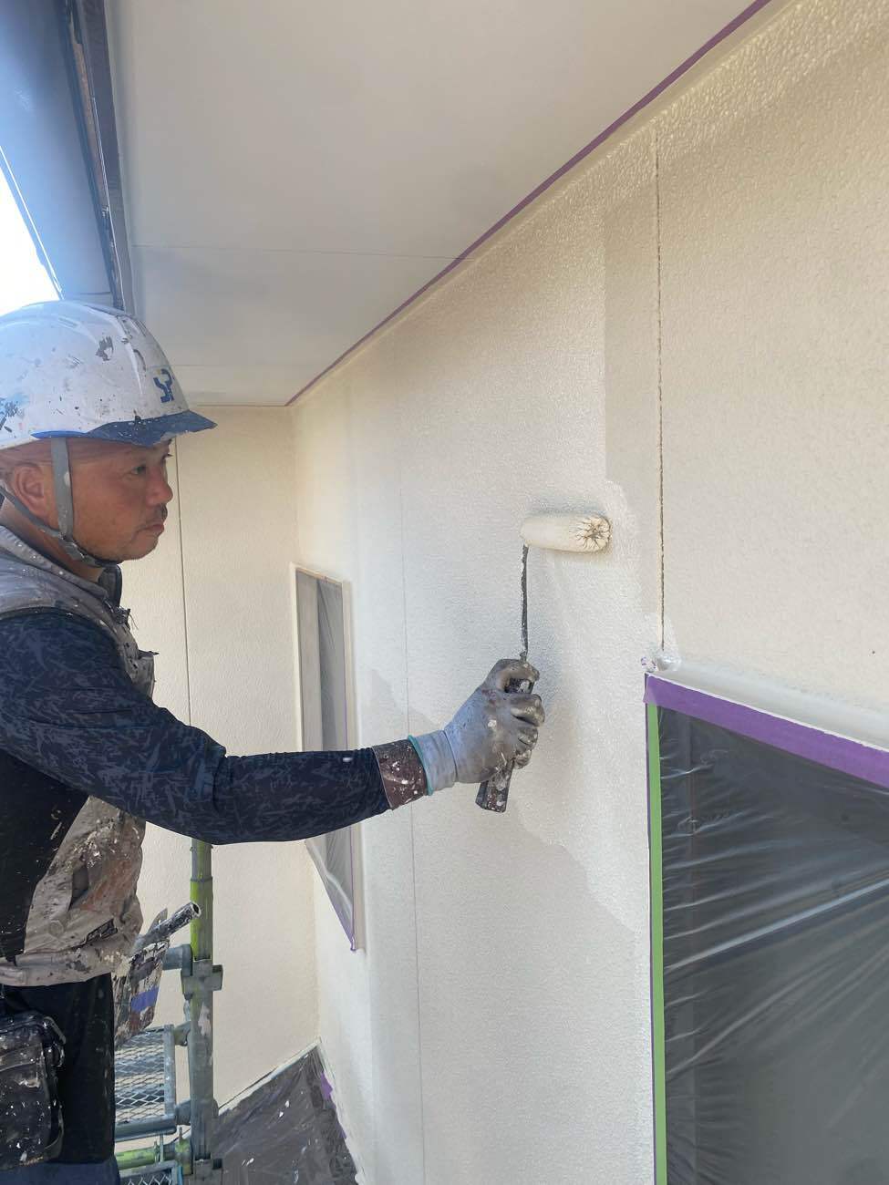 <strong>外壁 上塗り塗装</strong></br>