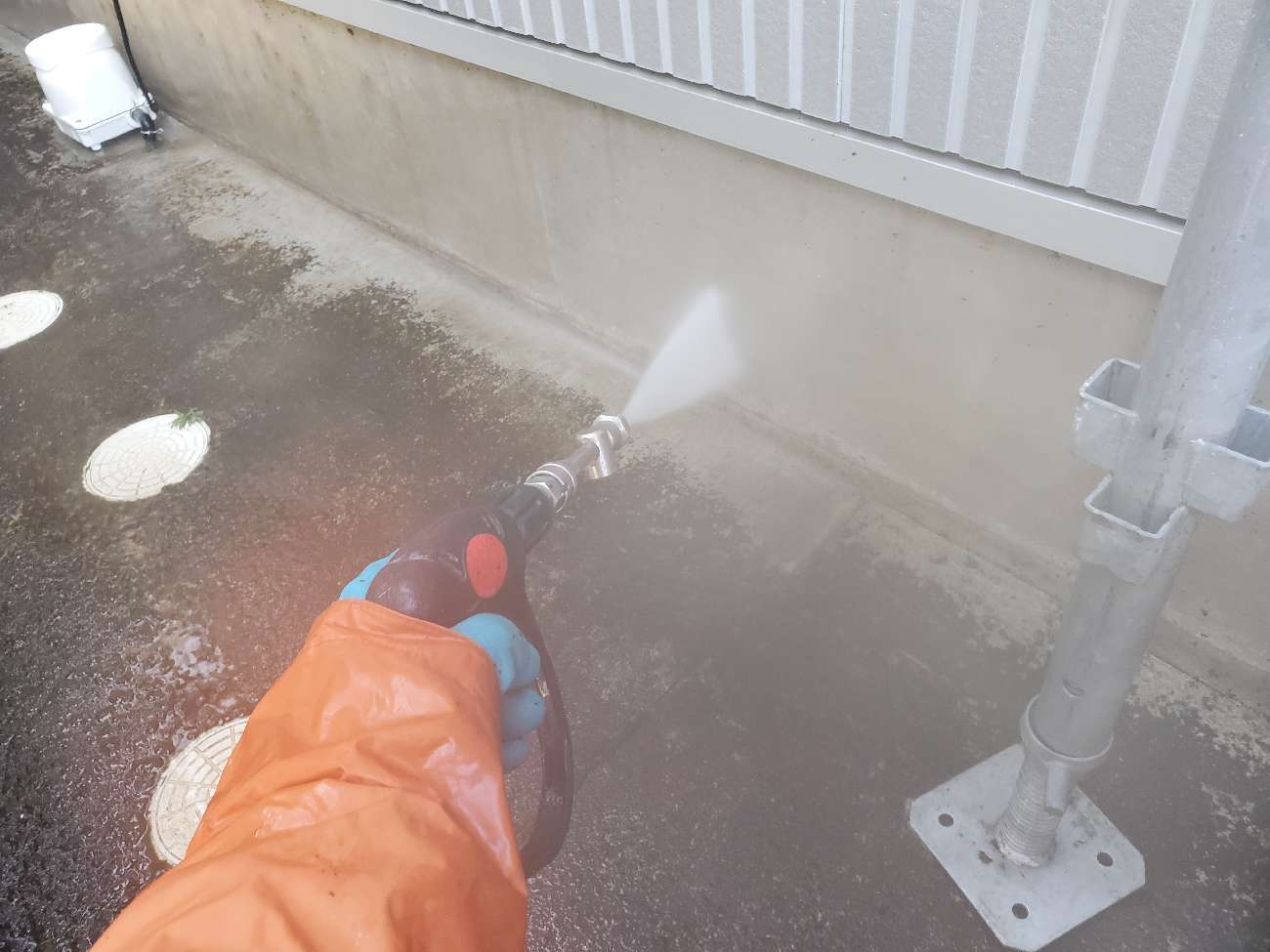 <strong>高圧洗浄</strong><br>