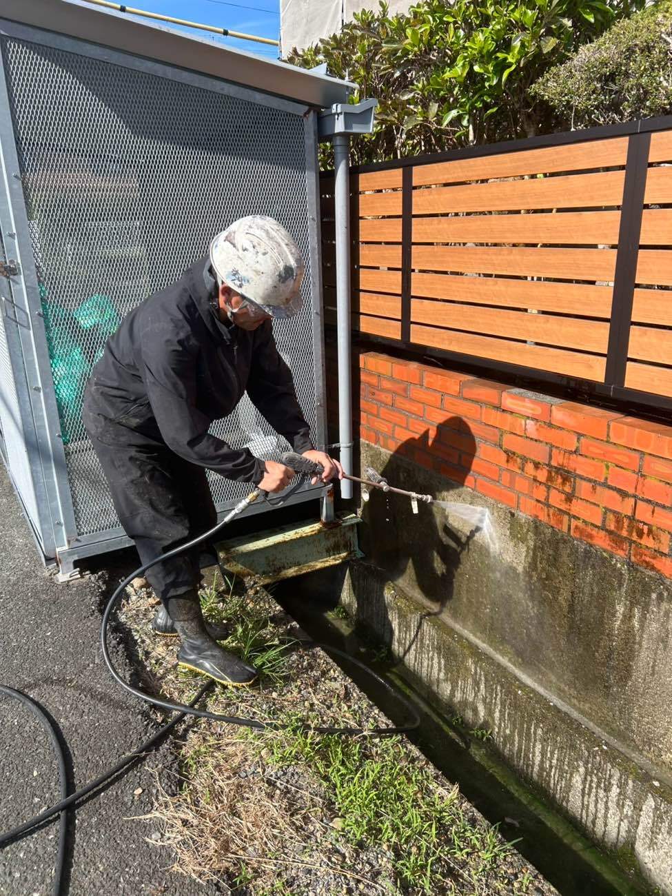 <strong>高圧洗浄(門塀)</strong>