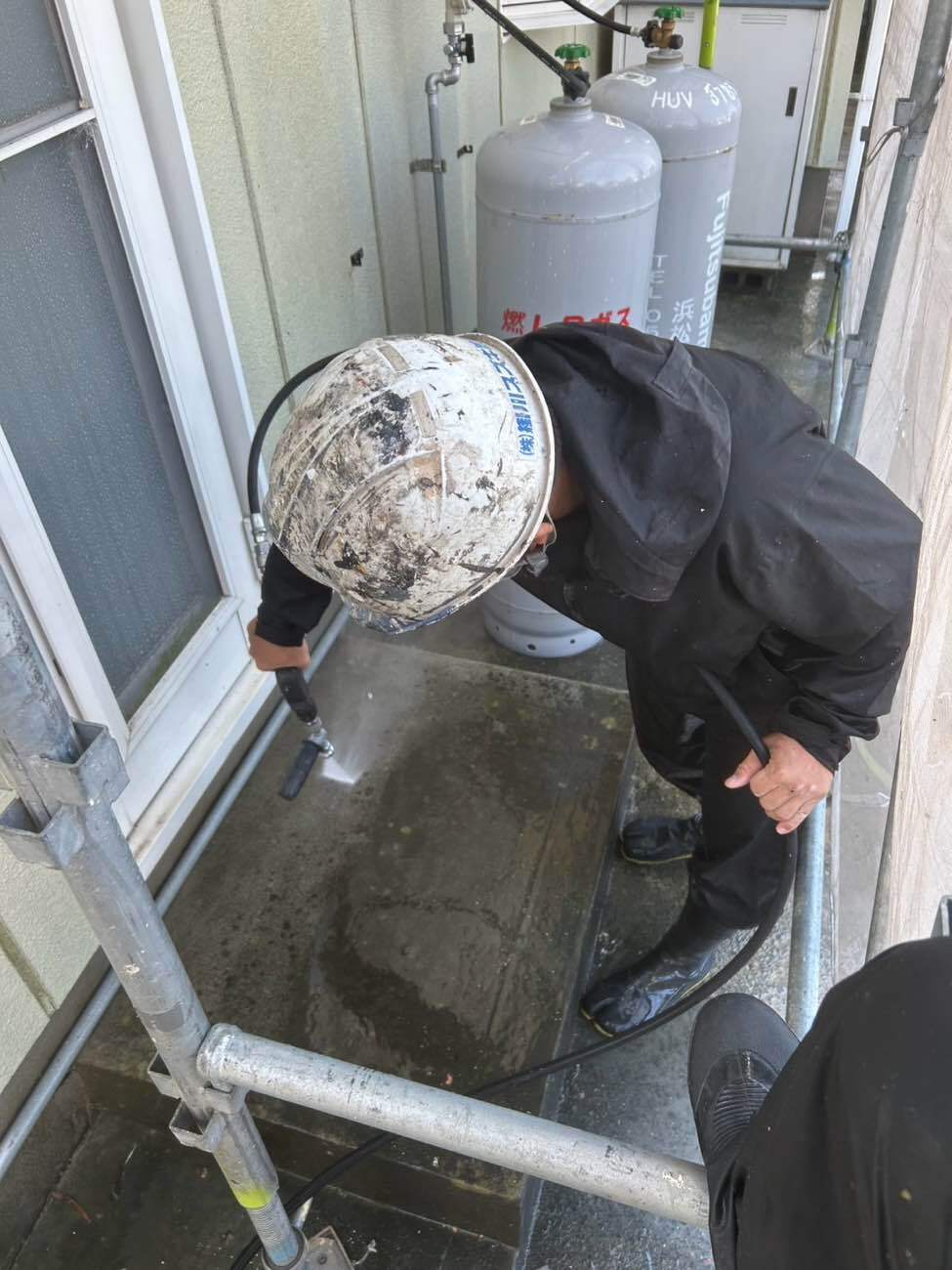 <strong>高圧洗浄(土間)</strong>