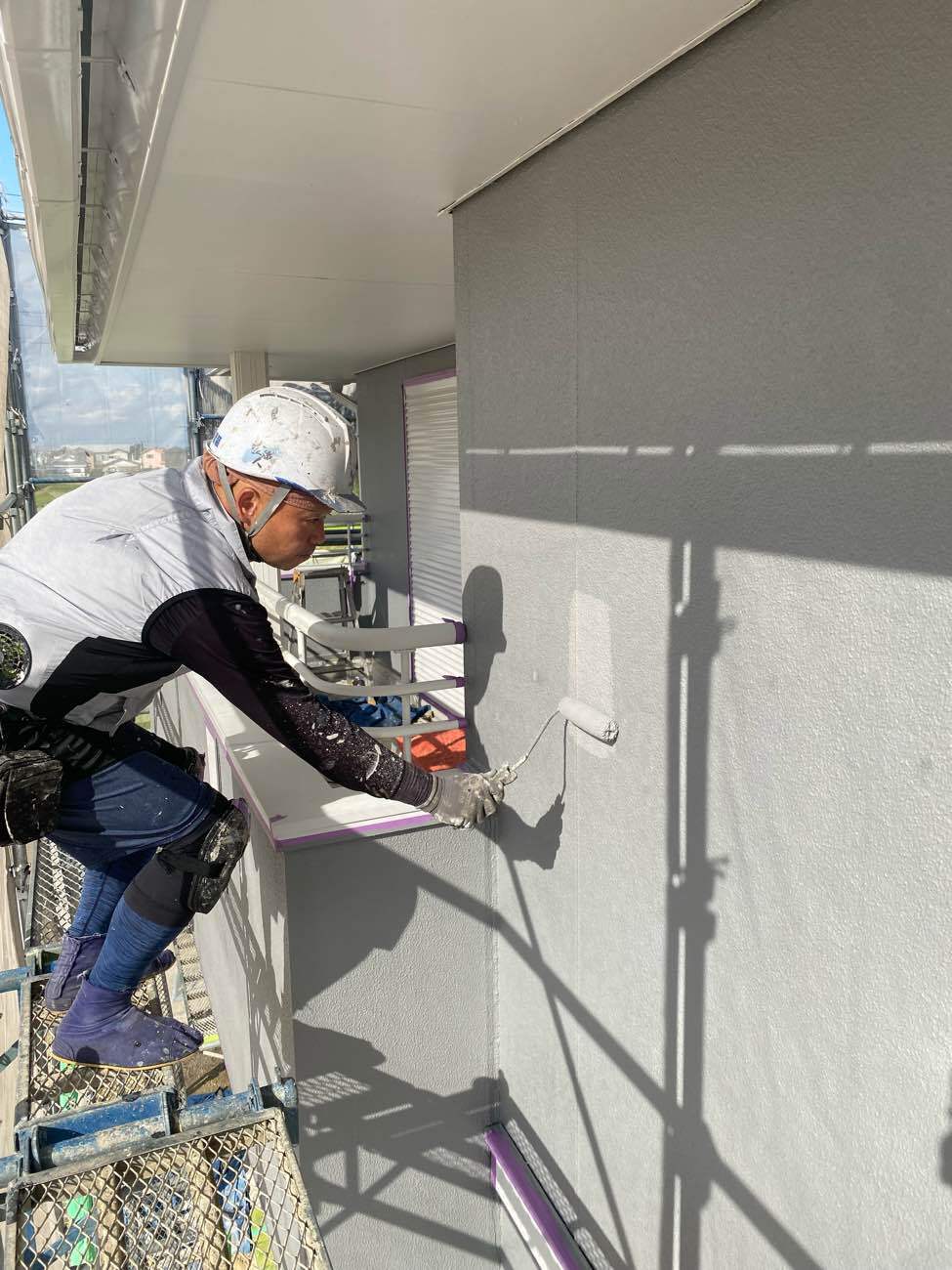 <strong>外壁 上塗り塗装</strong>