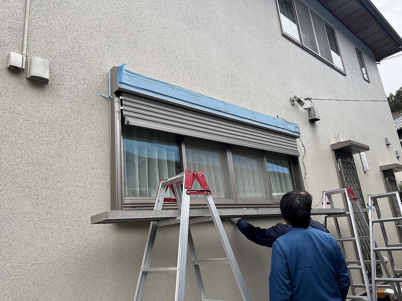 <strong>シャッター本体およびボックスの取付</strong><br>