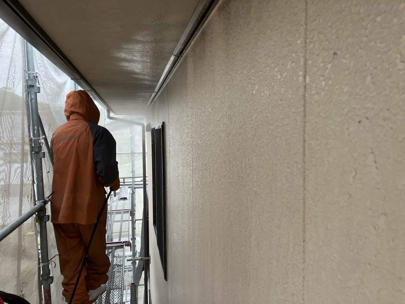 バイオ洗浄中(外壁)